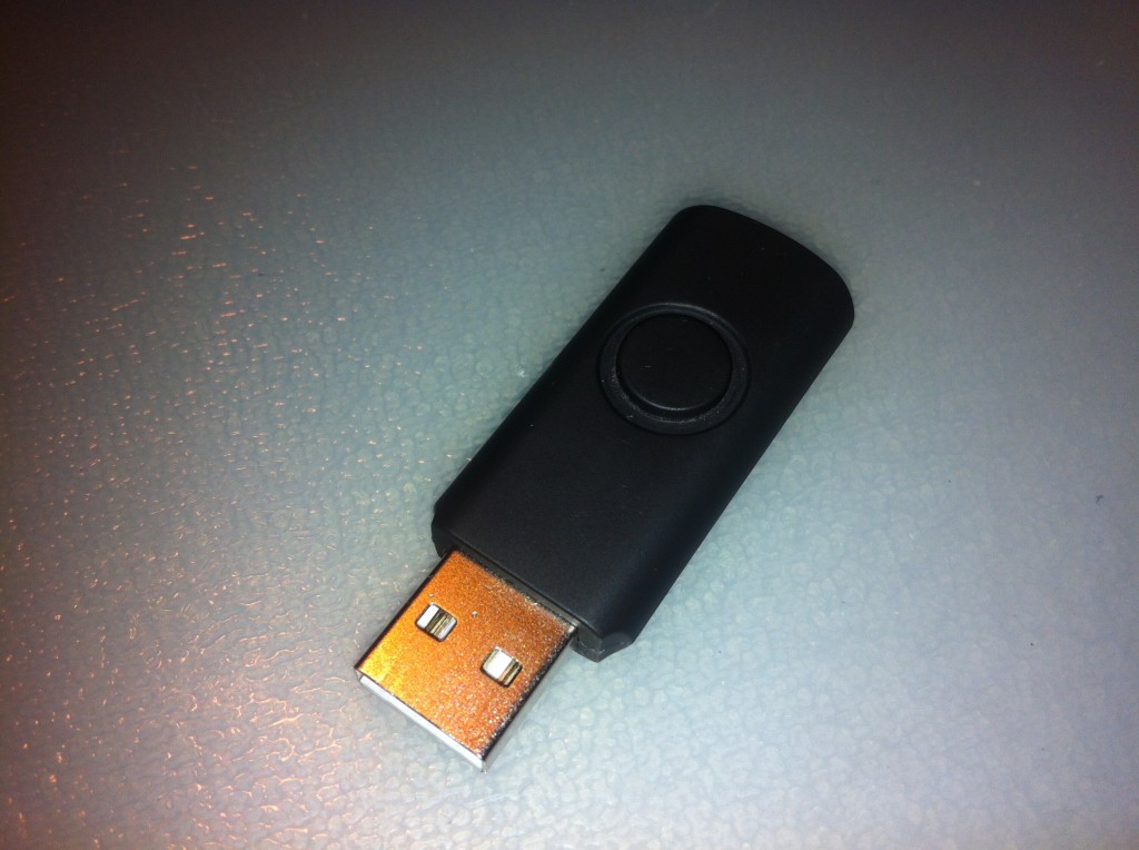 Lápiz usb o pendrive que no funciona en el AR.Drone 2